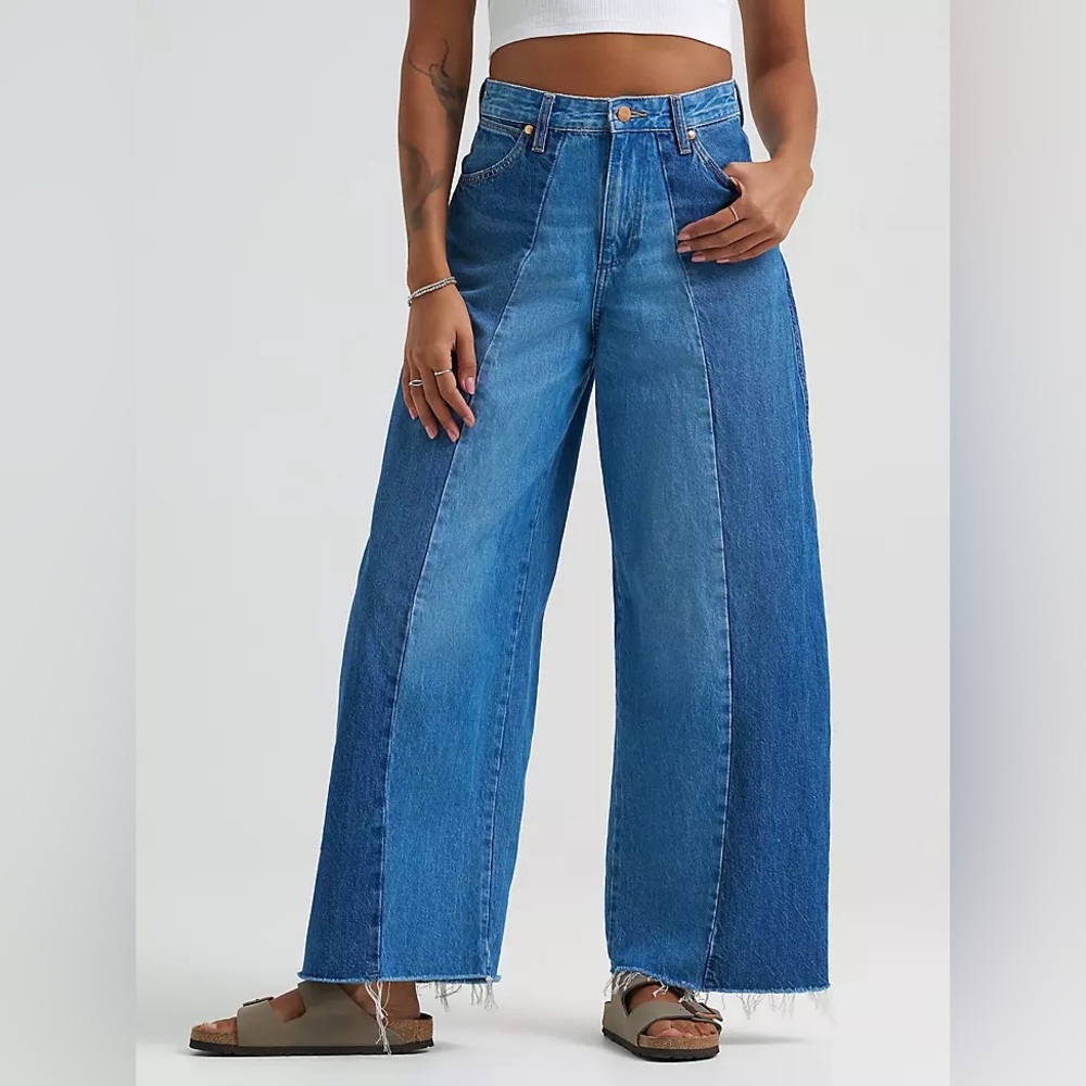 EUC Wrangler COWBOY BARREL JEAN Colorblock Crop Split Seam Together Again 26